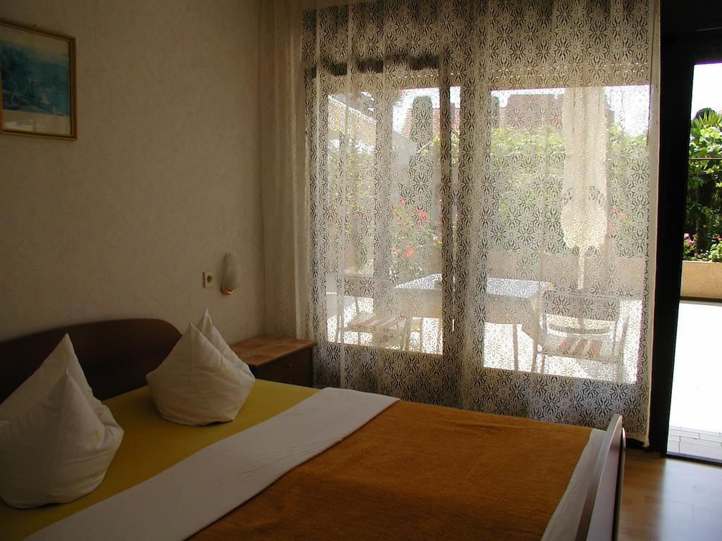 Rooms Vila Mautner Vodice Szoba fotó