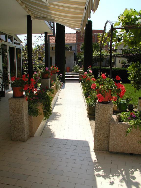 Rooms Vila Mautner Vodice Kültér fotó