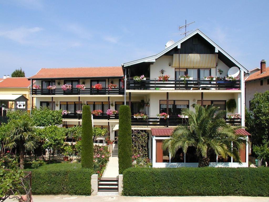 Rooms Vila Mautner Vodice Kültér fotó